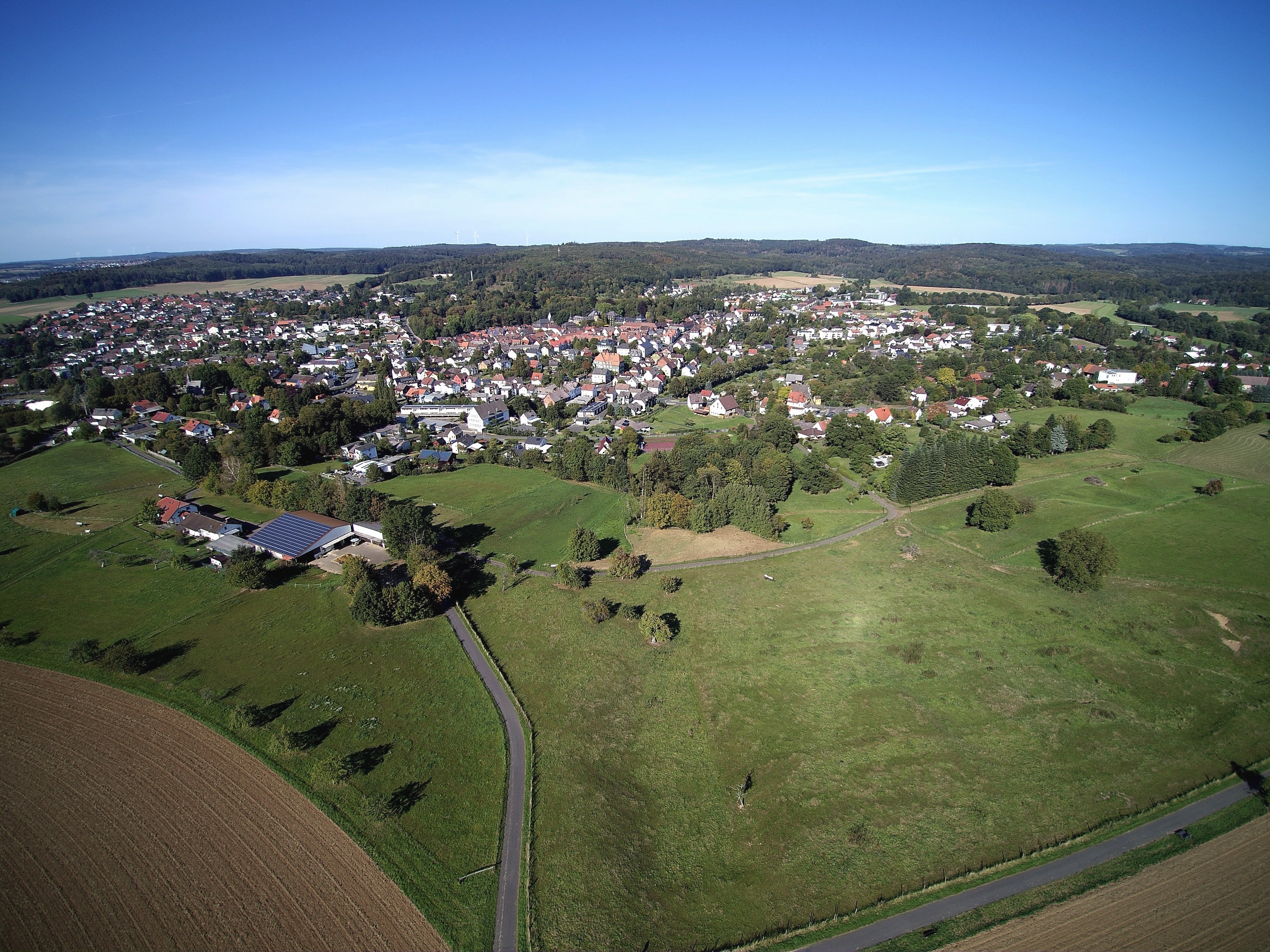 Luftaufnahme von Laubach im September 2019 aus einer Höhe von ca. 95 m über Boden 
